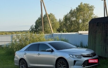 Toyota Camry, 2015 год, 2 100 000 рублей, 4 фотография