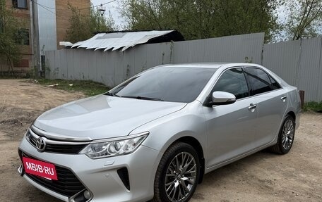 Toyota Camry, 2015 год, 2 100 000 рублей, 14 фотография
