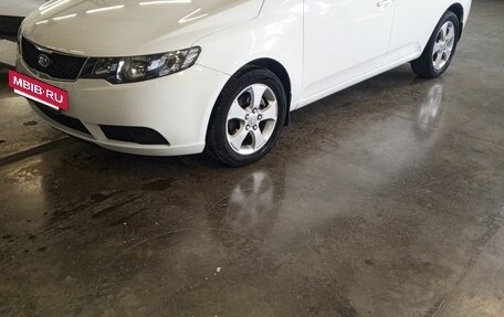KIA Cerato III, 2009 год, 700 000 рублей, 4 фотография