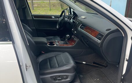 Volkswagen Touareg III, 2014 год, 12 фотография