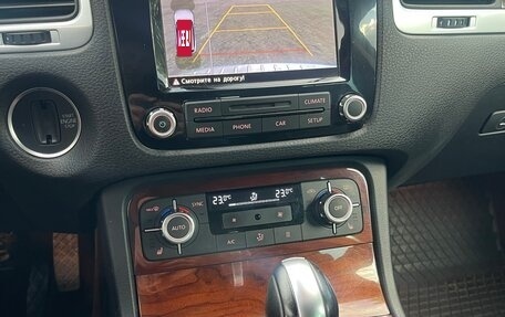 Volkswagen Touareg III, 2014 год, 14 фотография