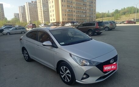 Hyundai Solaris II рестайлинг, 2020 год, 1 550 000 рублей, 8 фотография