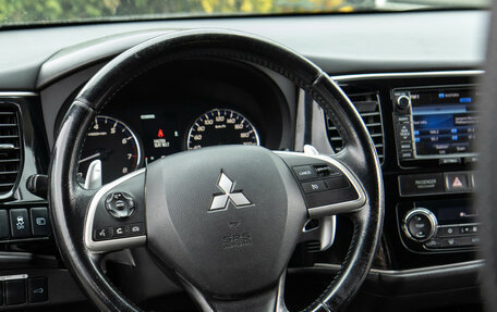 Mitsubishi Outlander III рестайлинг 3, 2013 год, 1 198 000 рублей, 11 фотография