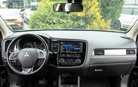Mitsubishi Outlander III рестайлинг 3, 2013 год, 1 198 000 рублей, 10 фотография