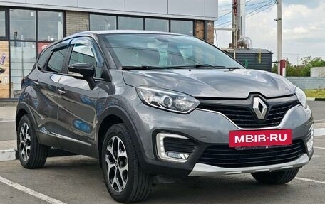 Renault Kaptur I рестайлинг, 2017 год, 1 590 000 рублей, 2 фотография