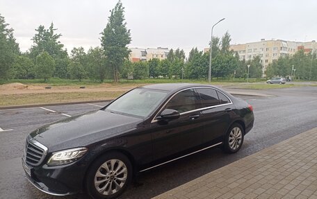 Mercedes-Benz C-Класс, 2018 год, 2 550 000 рублей, 4 фотография