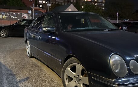 Mercedes-Benz E-Класс, 1997 год, 400 000 рублей, 8 фотография