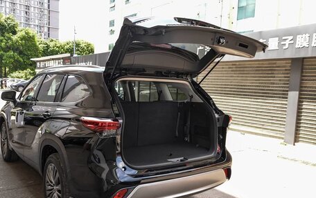 Toyota Highlander, 2026 год, 4 790 000 рублей, 39 фотография