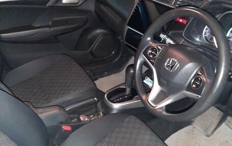 Honda Fit III, 2017 год, 950 000 рублей, 2 фотография