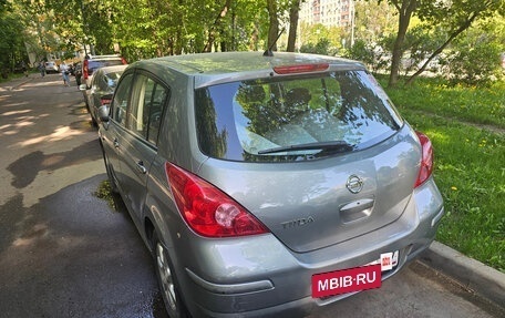 Nissan Tiida, 2010 год, 850 000 рублей, 4 фотография