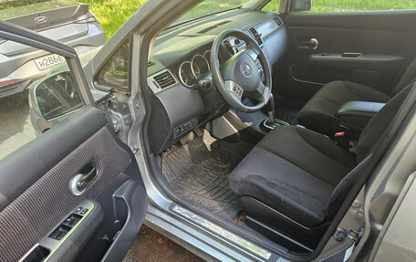 Nissan Tiida, 2010 год, 850 000 рублей, 5 фотография