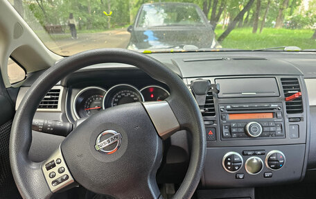 Nissan Tiida, 2010 год, 850 000 рублей, 8 фотография