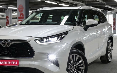 Toyota Highlander, 2025 год, 5 698 000 рублей, 24 фотография