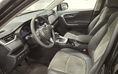 Toyota RAV4, 2024 год, 3 890 000 рублей, 20 фотография