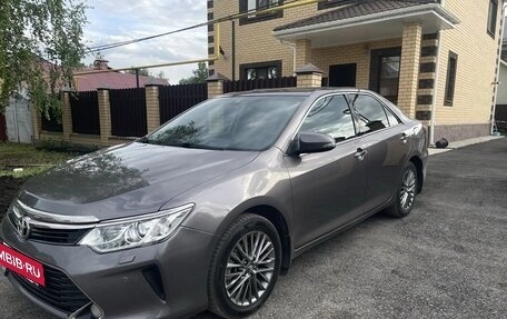 Toyota Camry, 2015 год, 1 699 999 рублей, 6 фотография