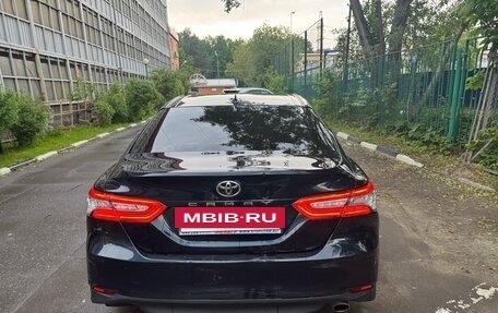 Toyota Camry, 2018 год, 1 900 000 рублей, 4 фотография
