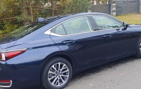 Lexus ES VII, 2022 год, 3 800 000 рублей, 6 фотография