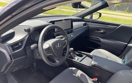 Lexus ES VII, 2022 год, 3 800 000 рублей, 7 фотография