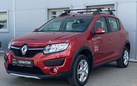 Renault Sandero II рестайлинг, 2015 год, 950 000 рублей, 1 фотография