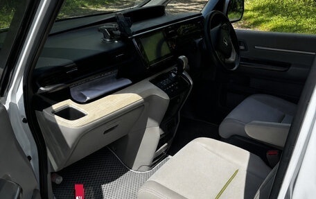 Honda Stepwgn IV, 2015 год, 1 800 000 рублей, 15 фотография