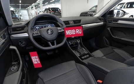 Skoda Superb III рестайлинг, 2025 год, 3 250 000 рублей, 7 фотография