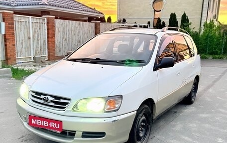 Toyota Ipsum II, 1997 год, 450 000 рублей, 2 фотография