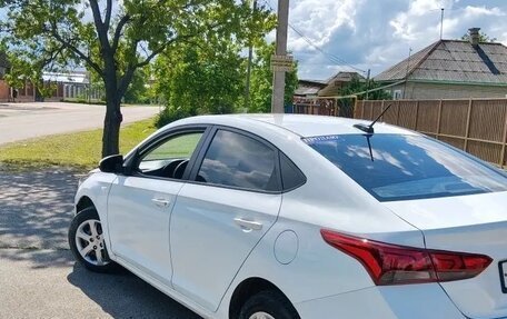 Hyundai Solaris II рестайлинг, 2018 год, 740 000 рублей, 4 фотография