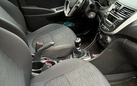 Hyundai Solaris II рестайлинг, 2014 год, 1 100 000 рублей, 7 фотография