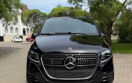 Mercedes-Benz V-Класс, 2025 год, 10 900 000 рублей, 2 фотография