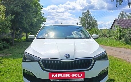 Skoda Rapid II, 2021 год, 1 800 000 рублей, 2 фотография