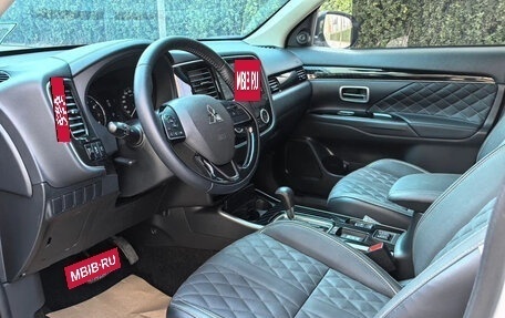 Mitsubishi Outlander III рестайлинг 3, 2022 год, 1 640 123 рублей, 6 фотография