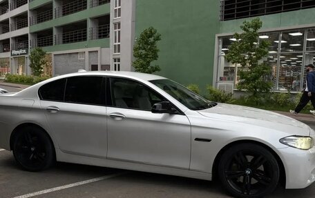 BMW 5 серия, 2014 год, 2 400 000 рублей, 3 фотография