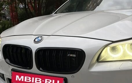 BMW 5 серия, 2014 год, 2 400 000 рублей, 2 фотография