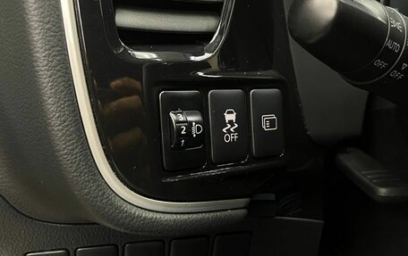 Mitsubishi Outlander III рестайлинг 3, 2022 год, 2 550 000 рублей, 21 фотография