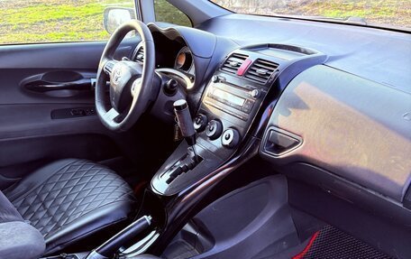 Toyota Auris II, 2011 год, 820 000 рублей, 11 фотография