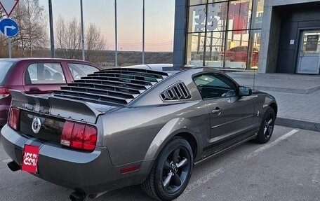 Ford Mustang VI рестайлинг, 2005 год, 2 400 000 рублей, 3 фотография