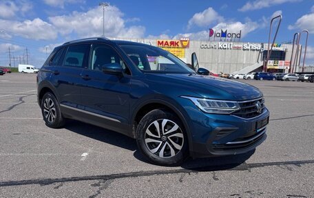 Volkswagen Tiguan II, 2021 год, 2 200 000 рублей, 5 фотография