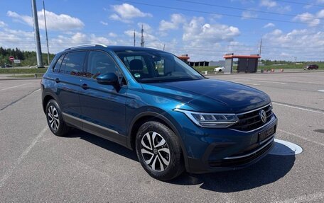 Volkswagen Tiguan II, 2021 год, 2 200 000 рублей, 7 фотография