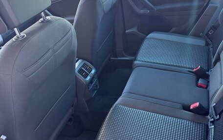Volkswagen Tiguan II, 2021 год, 2 200 000 рублей, 23 фотография