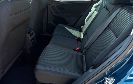 Volkswagen Tiguan II, 2021 год, 2 200 000 рублей, 24 фотография