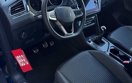 Volkswagen Tiguan II, 2021 год, 2 200 000 рублей, 14 фотография