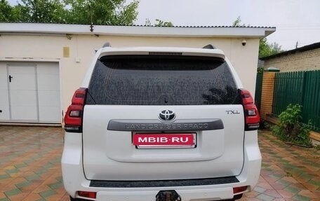 Toyota Land Cruiser Prado 150 рестайлинг 2, 2021 год, 5 200 000 рублей, 6 фотография