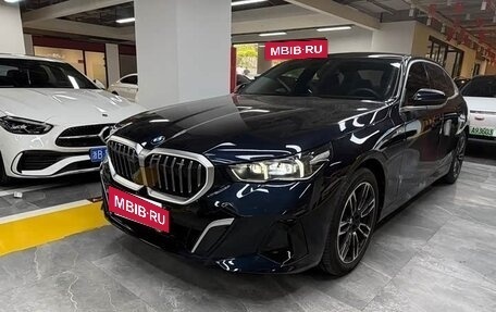 BMW 5 серия, 2025 год, 6 299 999 рублей, 3 фотография
