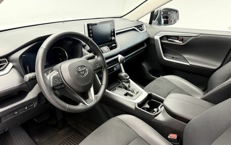 Toyota RAV4, 2021 год, 3 584 000 рублей, 7 фотография