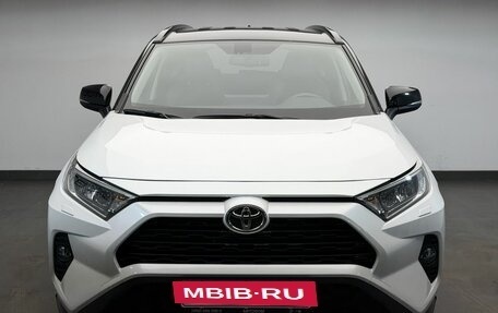 Toyota RAV4, 2021 год, 3 584 000 рублей, 2 фотография