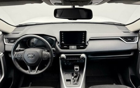 Toyota RAV4, 2021 год, 3 584 000 рублей, 14 фотография