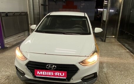 Hyundai Solaris II рестайлинг, 2017 год, 599 999 рублей, 4 фотография