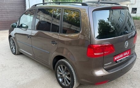 Volkswagen Touran III, 2014 год, 1 250 000 рублей, 2 фотография