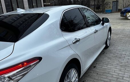 Toyota Camry, 2020 год, 2 800 000 рублей, 7 фотография