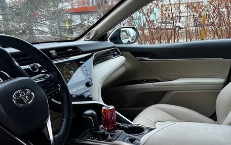 Toyota Camry, 2020 год, 2 800 000 рублей, 6 фотография